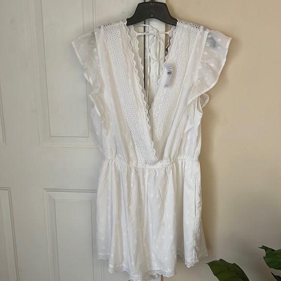 American Eagle romper White laced with open back Size XL NWT - Picture 2 of 13